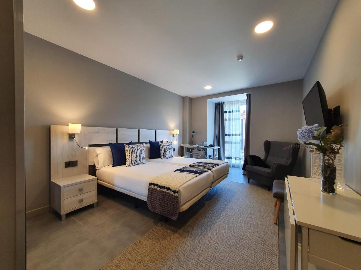 Apartahotel 5Dos5 Овиедо Екстериор снимка
