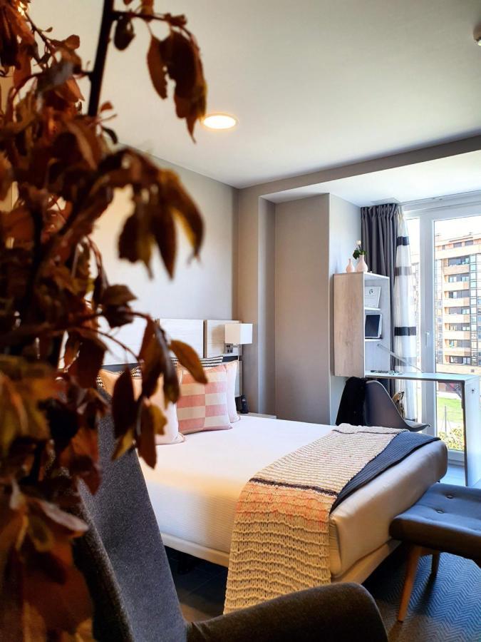 Apartahotel 5Dos5 Овиедо Екстериор снимка