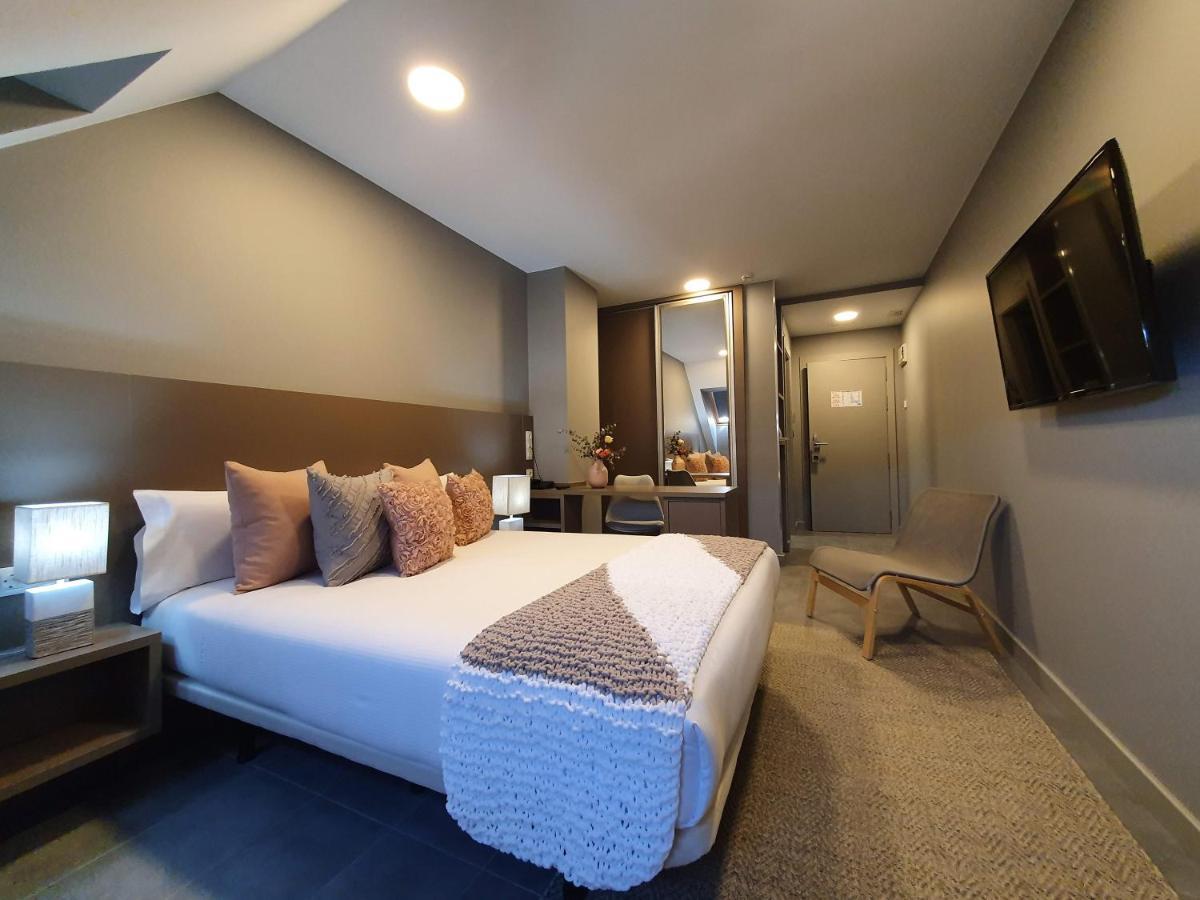 Apartahotel 5Dos5 Овиедо Екстериор снимка