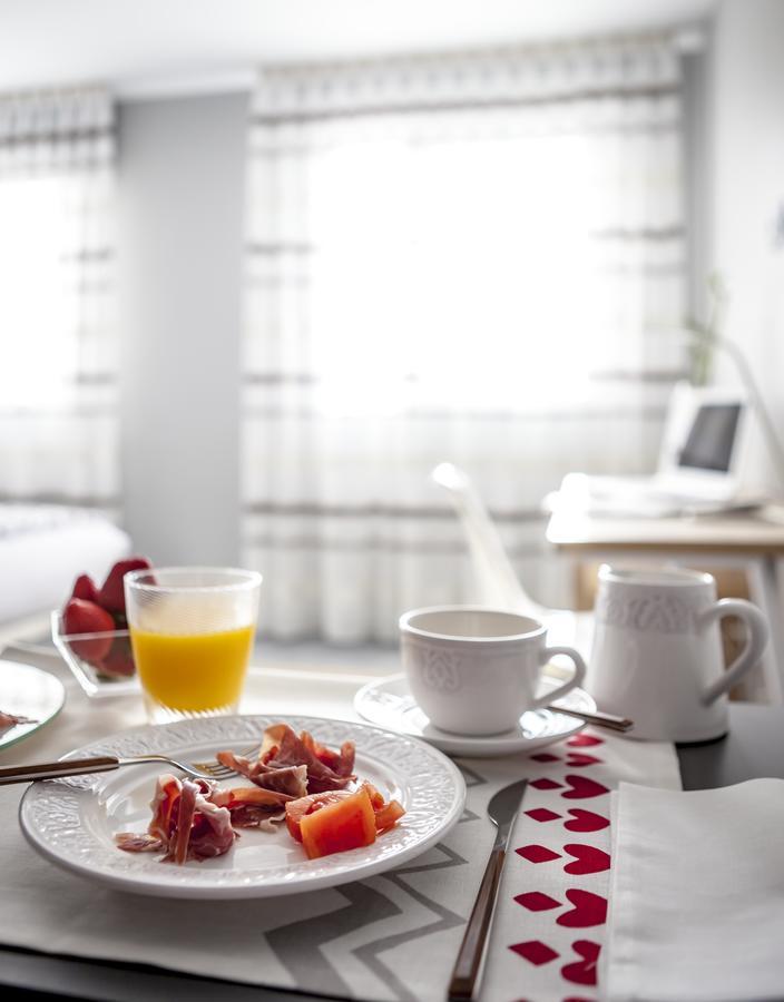 Apartahotel 5Dos5 Овиедо Екстериор снимка