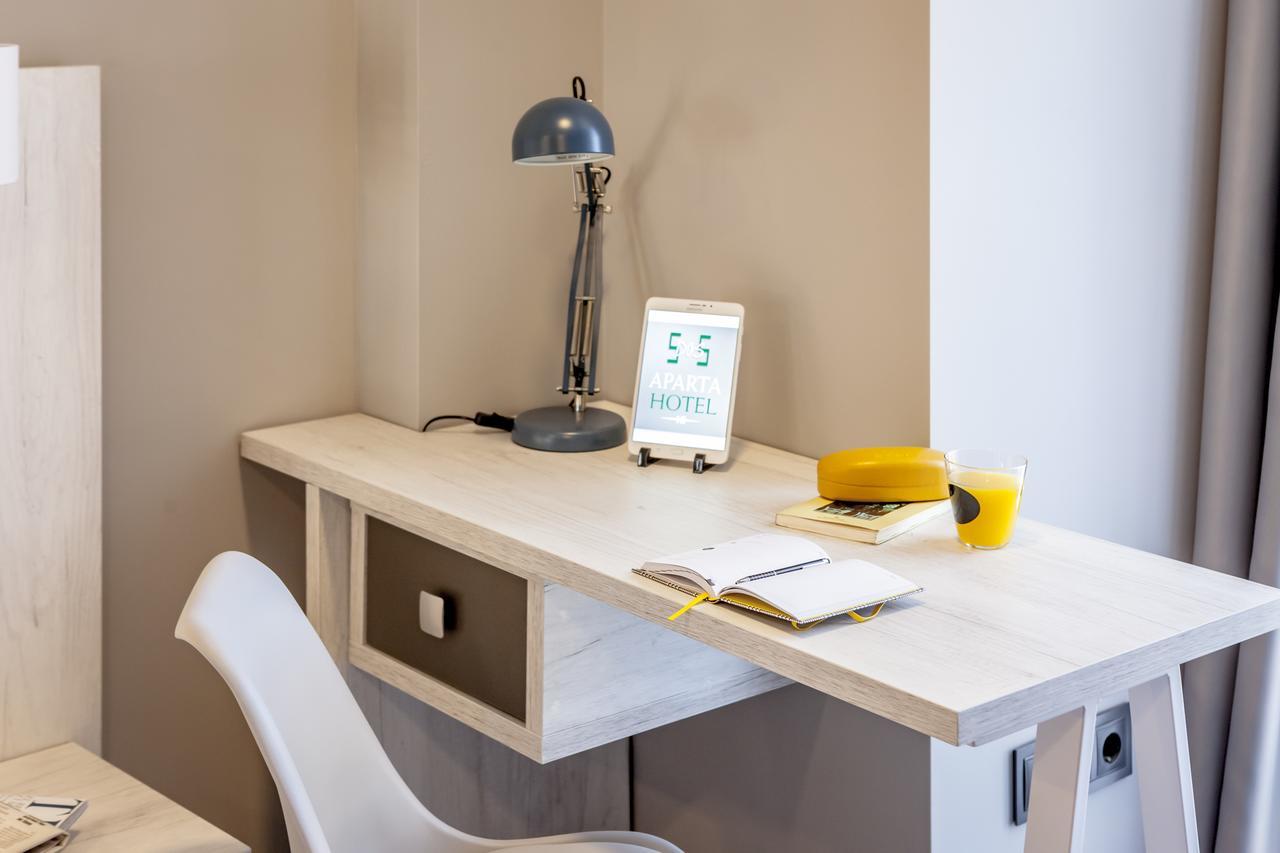 Apartahotel 5Dos5 Овиедо Екстериор снимка