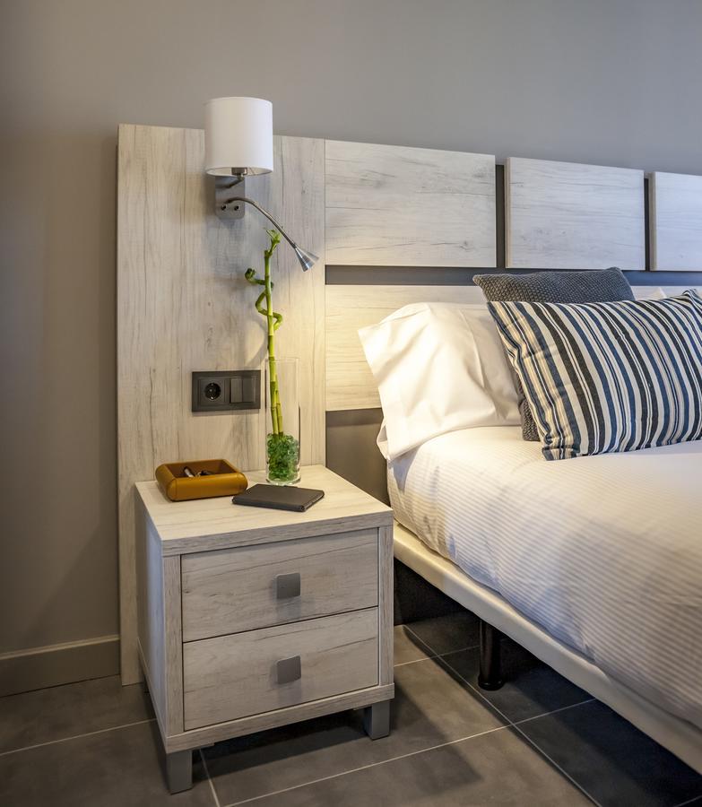 Apartahotel 5Dos5 Овиедо Екстериор снимка