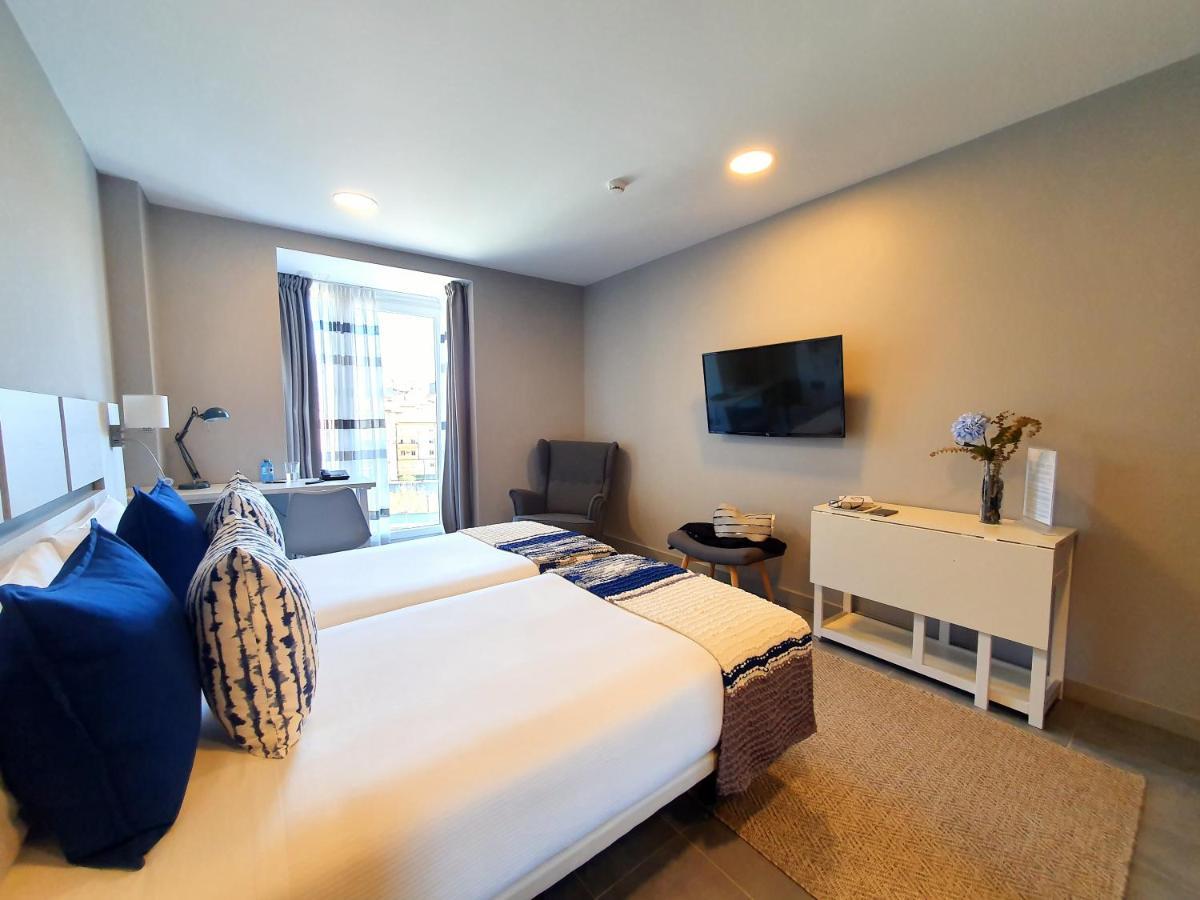 Apartahotel 5Dos5 Овиедо Екстериор снимка